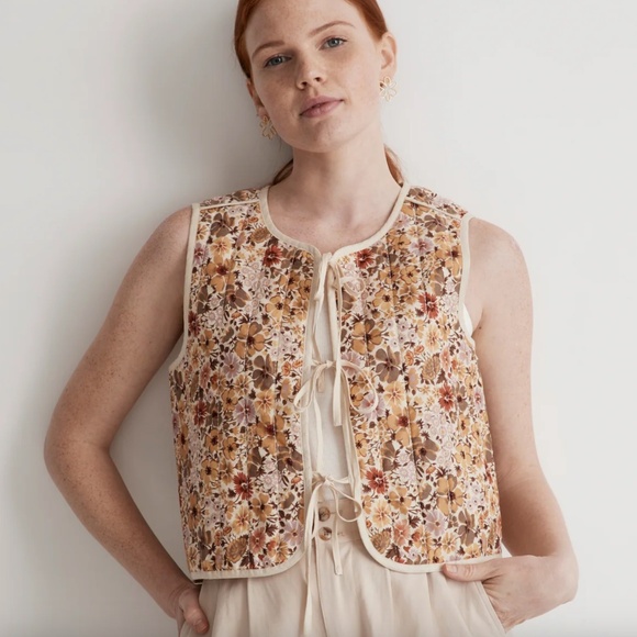 Madewell Jackets & Blazers - MADEWELL Reversible Tie-Front Vest Top in Flora Field Size 14